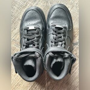Nike Air Force 1 MID Shoes - Big Kids size 6